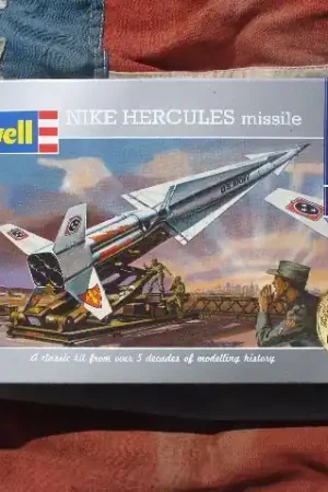 Voordeelprijs REV.00011 NIKE HERCULES missile